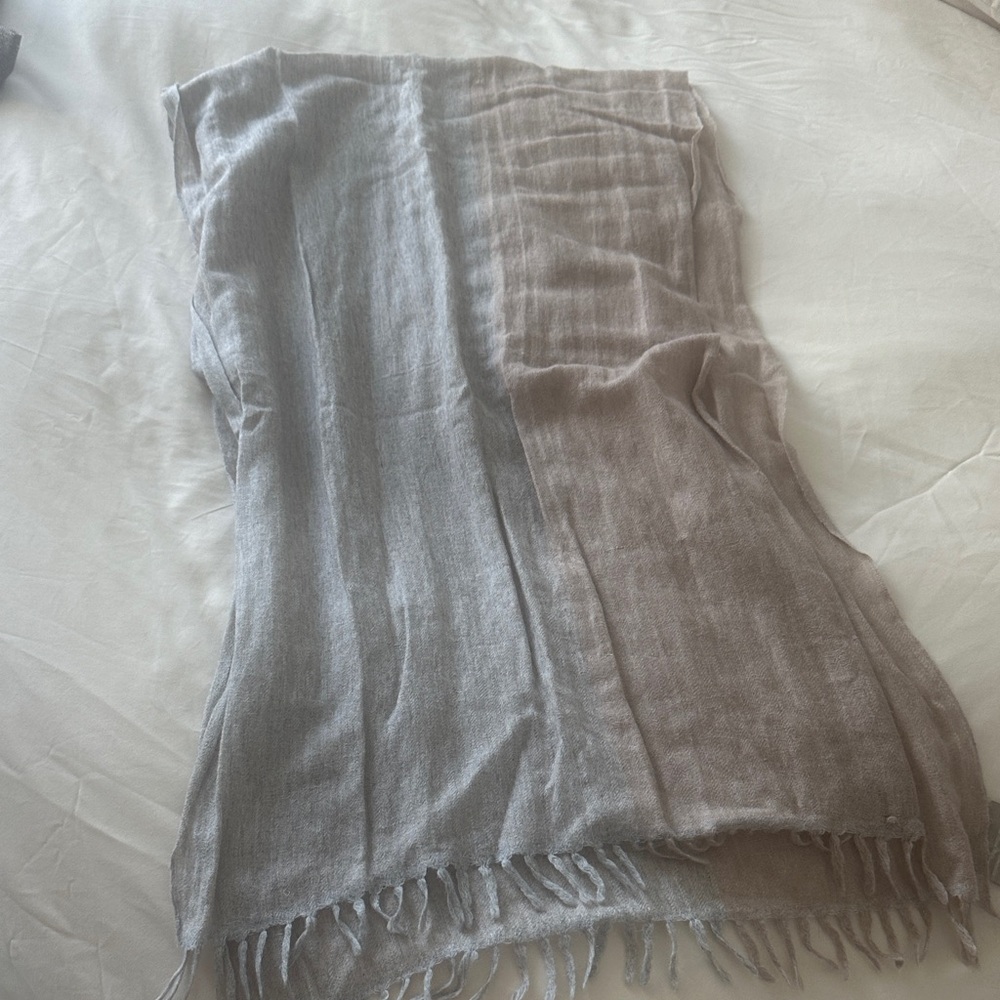 Elegant Two-Tone Men's Scarf